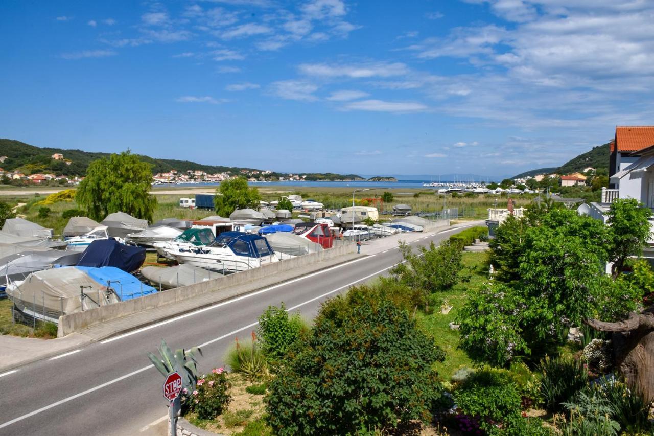 Apartman Belisima Deluxe Supetarska Draga Esterno foto