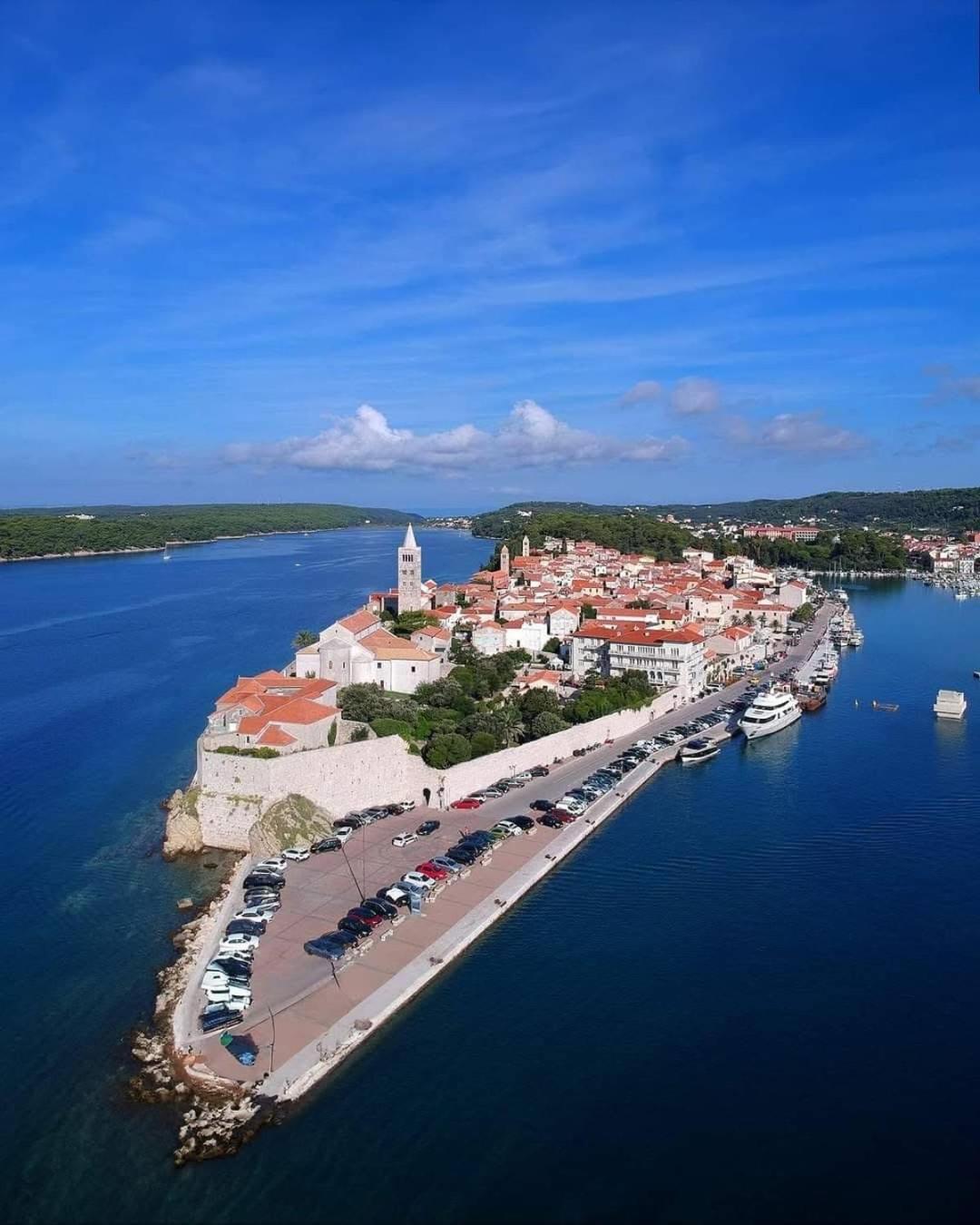 Apartman Belisima Deluxe Supetarska Draga Esterno foto